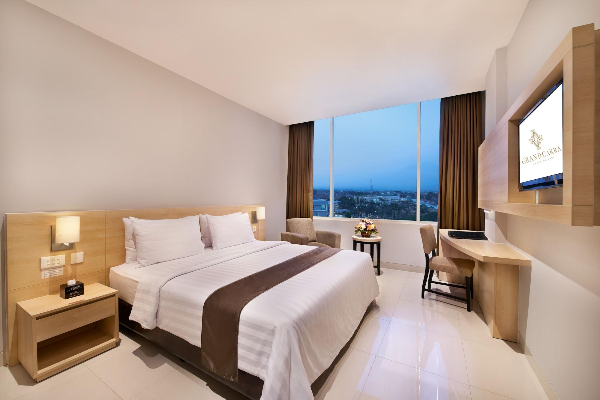 Grand Cakra Hotel Malang Ngoại thất bức ảnh