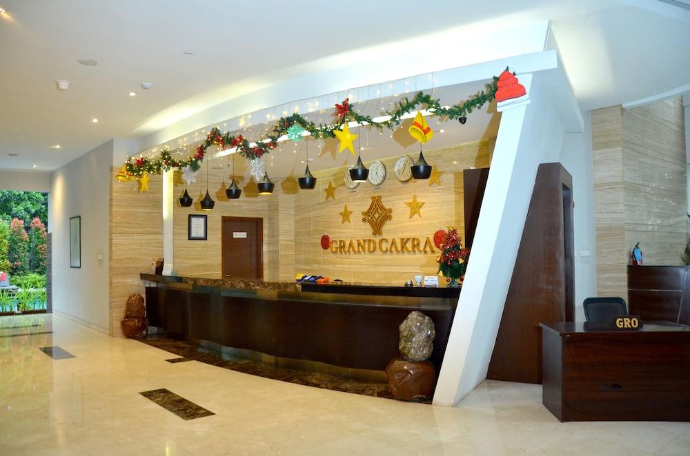 Grand Cakra Hotel Malang Ngoại thất bức ảnh