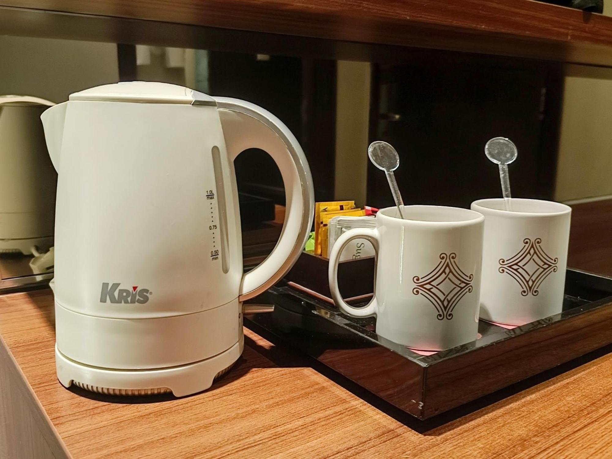 Grand Cakra Hotel Malang Ngoại thất bức ảnh