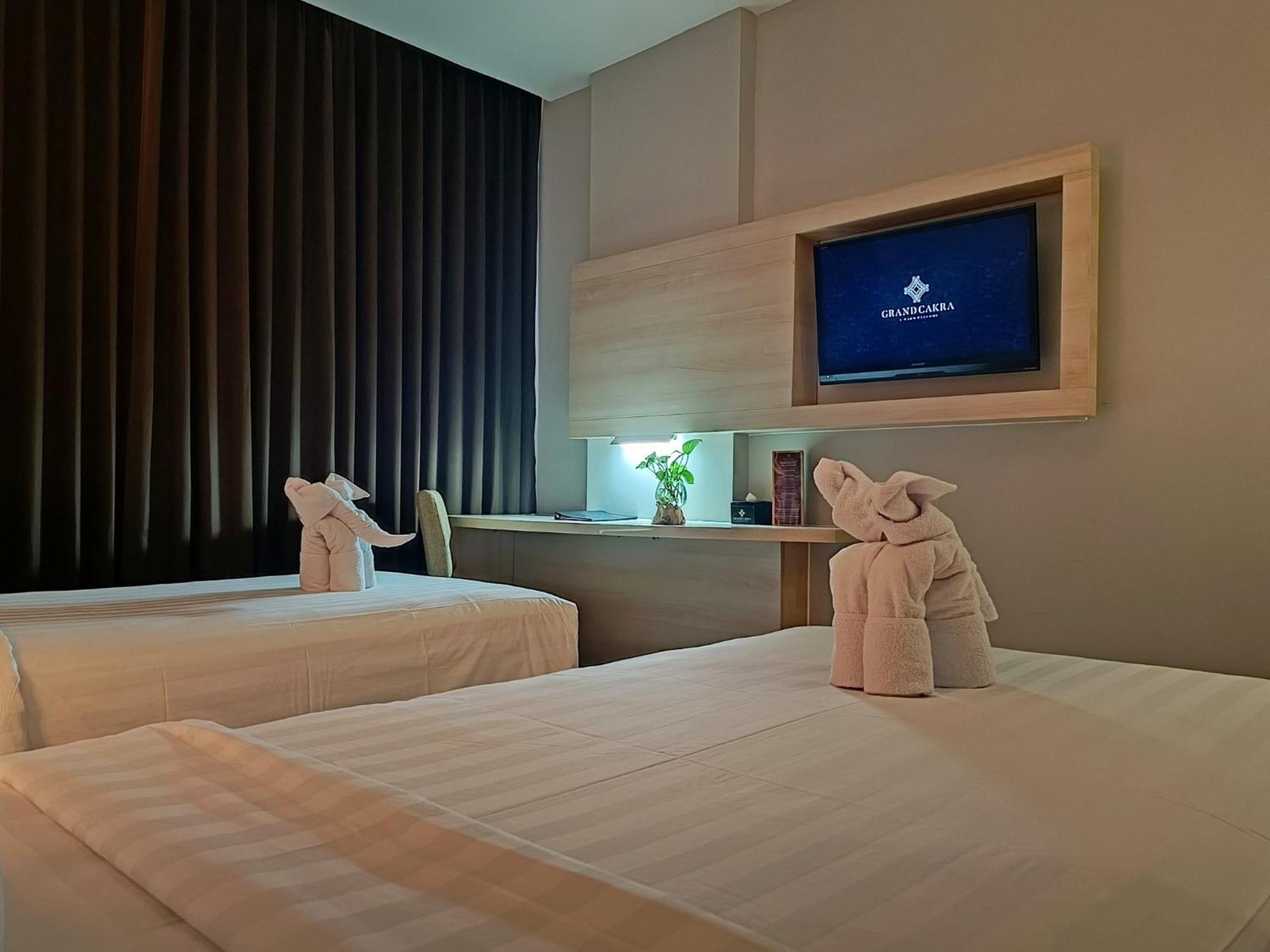 Grand Cakra Hotel Malang Ngoại thất bức ảnh