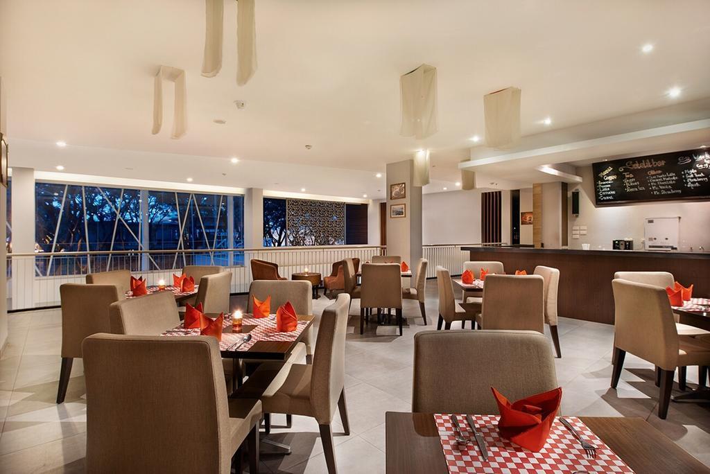 Grand Cakra Hotel Malang Ngoại thất bức ảnh