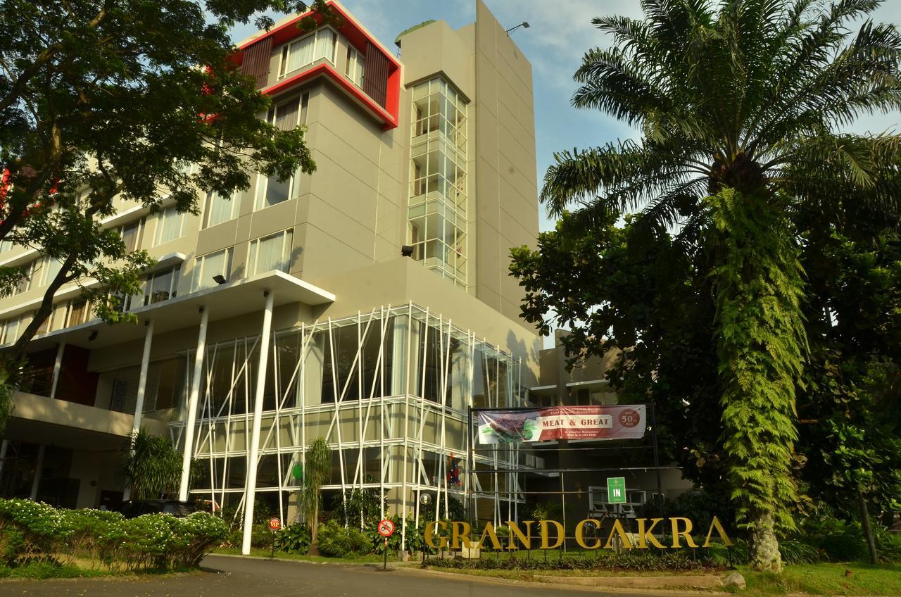 Grand Cakra Hotel Malang Ngoại thất bức ảnh