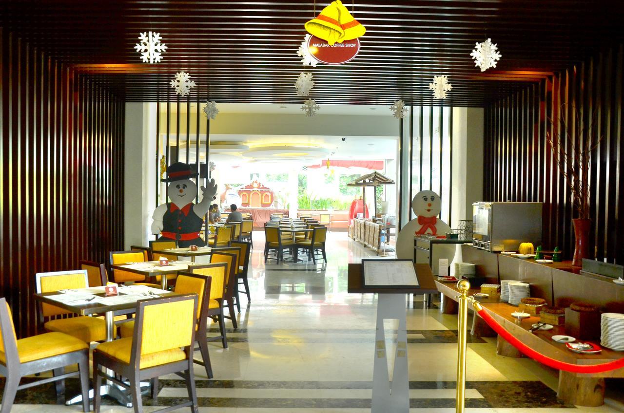 Grand Cakra Hotel Malang Ngoại thất bức ảnh